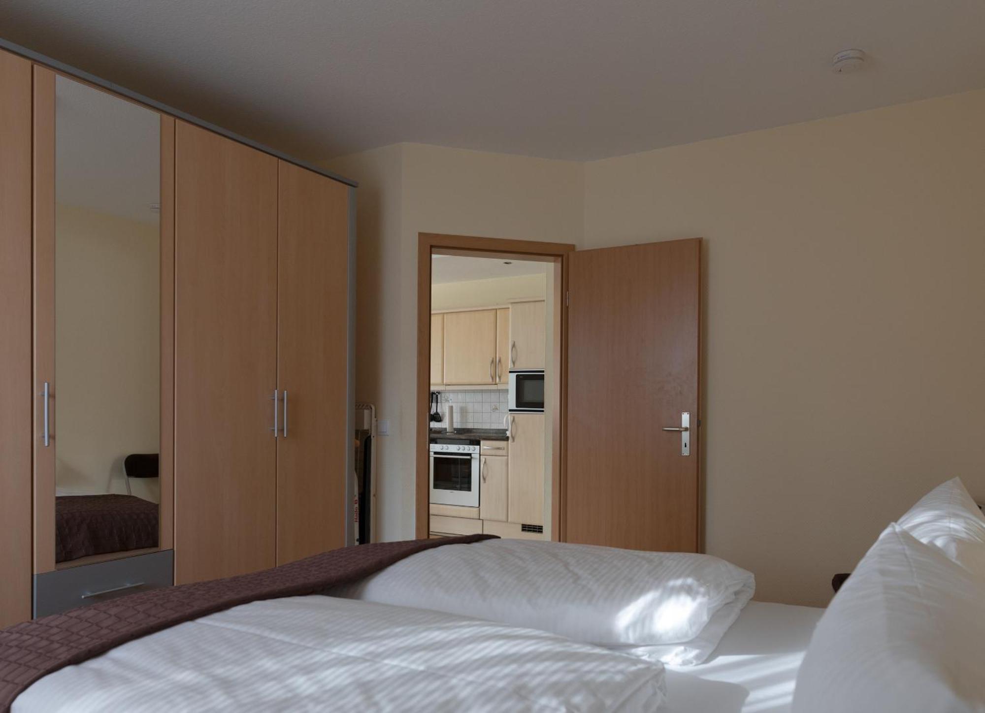 Ferienwohnung Ursula in der Villa zum Kronprinzen direkt gegenüber der Saarow Therme Bad Saarow Exterior foto